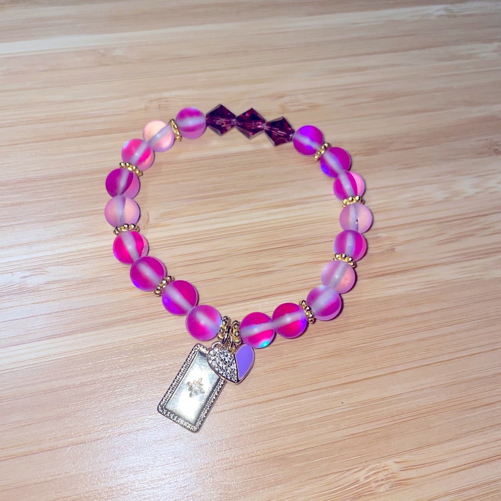 Handmade stretch bracelet 💕